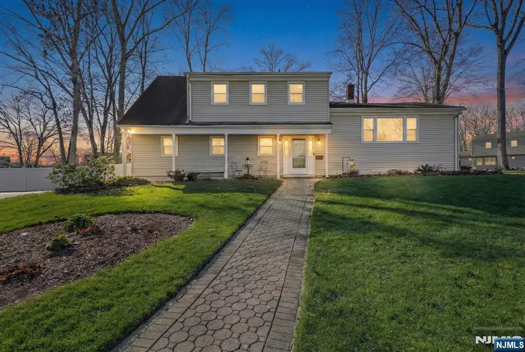 9 Allison Court, Wayne, NJ 07470 - Image #1