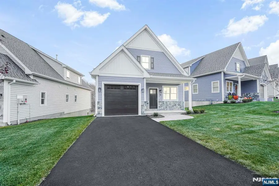 18 Birdie Lane, Boonton Township, NJ 07005 - #2