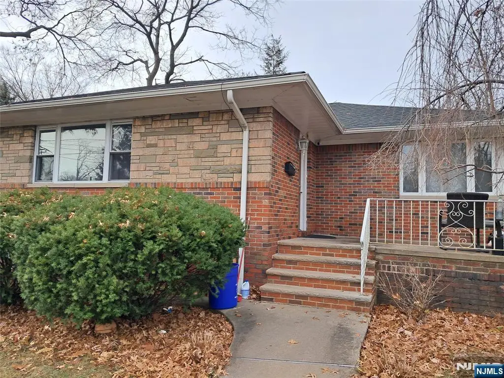 1005 Harvard Place, Fort Lee, NJ 07024 - Image #1