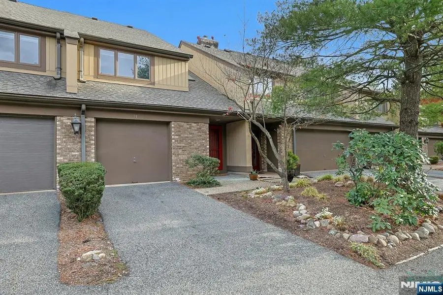 21 Whitman Lane, Mahwah, NJ 07430 - Image #2