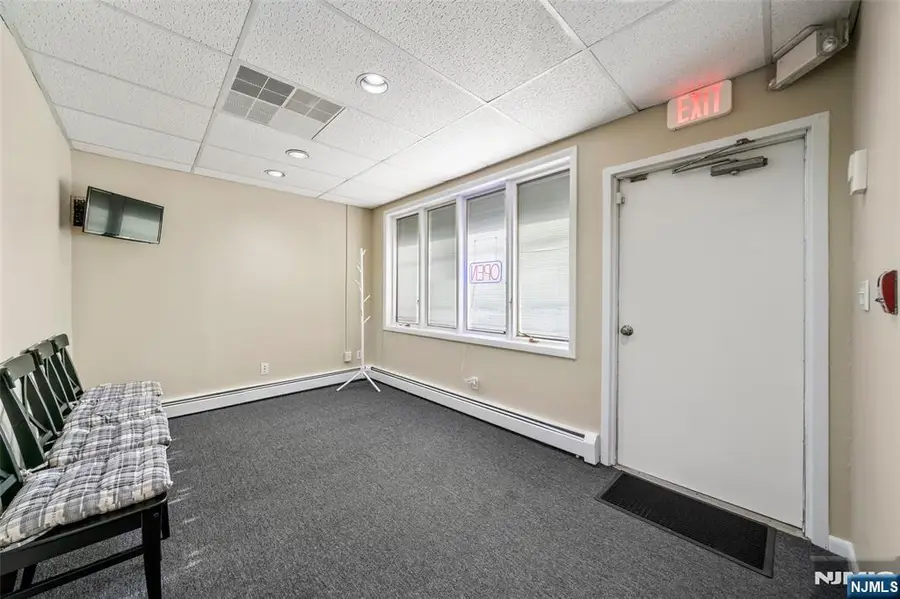 22-05 Maple Avenue, Fair Lawn, NJ 07410 - Image #2