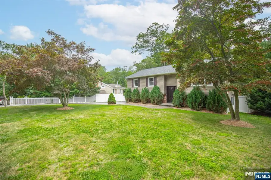 91 Buena Vista Drive, Ringwood, NJ 07456 - Image #3