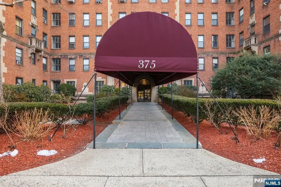 363-377 Mount Prospect 2AW, Newark, NJ 07104 - Image #2