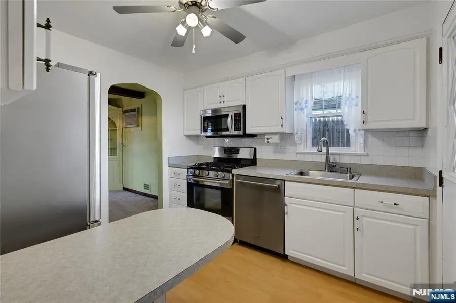 6 Hillside Avenue, Cedar Grove, NJ 07009 - Image #3