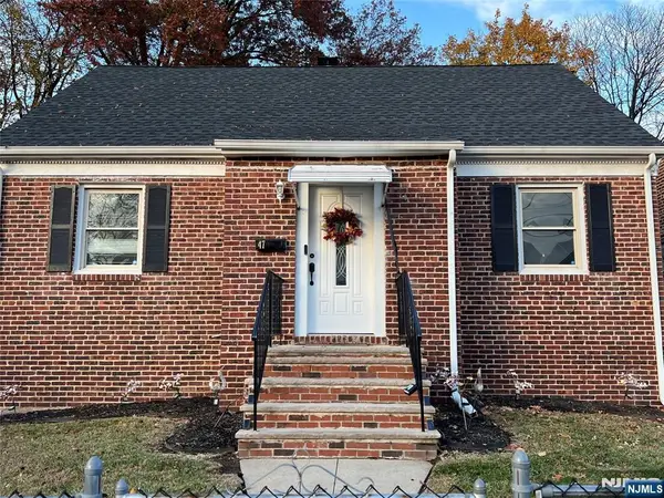 47 Dupont Place, Irvington, NJ 07111