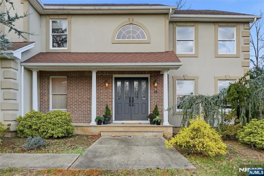 28 McGuire Drive, West Orange, NJ 07052 - Image #3