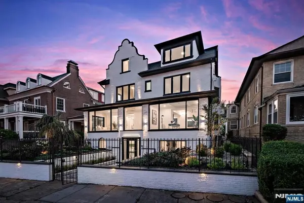 829 Boulevard East, Weehawken, NJ 07086