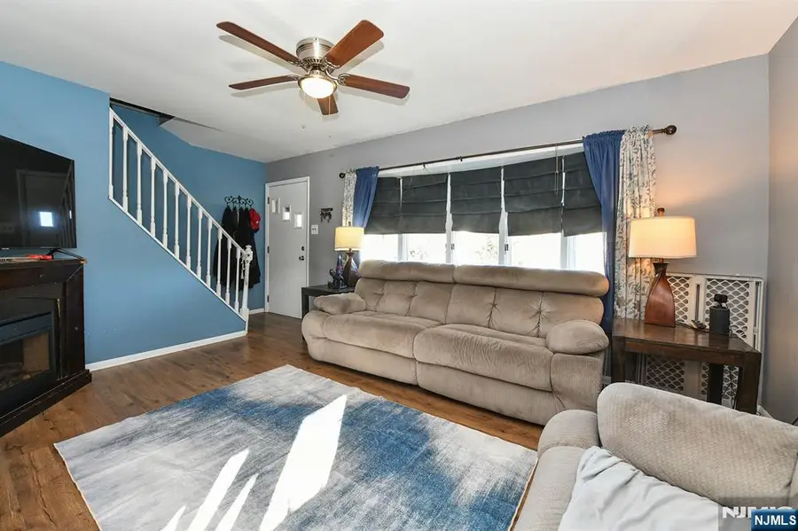 2 Lincoln Place, Moonachie, NJ 07074 - Image #2