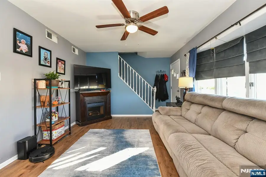 2 Lincoln Place, Moonachie, NJ 07074 - Image #3