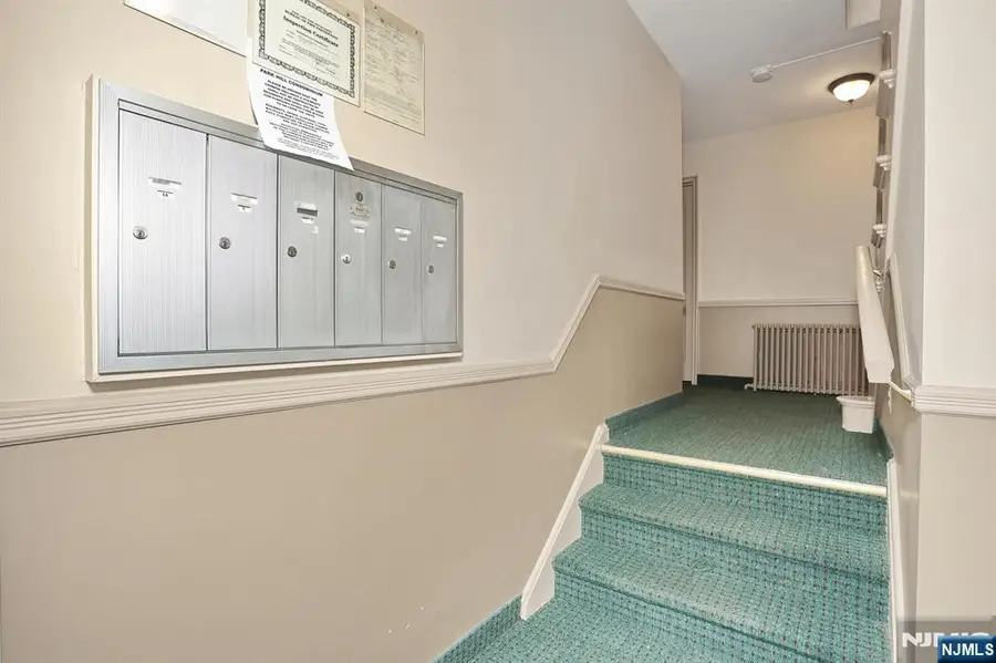 26-19 Fair Lawn Avenue E, Fair Lawn, NJ 07410 - Image #3