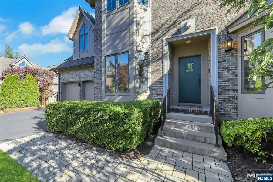 153 Ashley Place, Park Ridge, NJ 07656 - Image #2