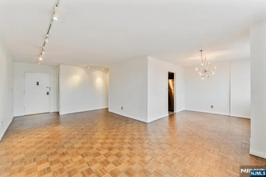 160 Overlook Avenue 20D, Hackensack, NJ 07601 - Image #3