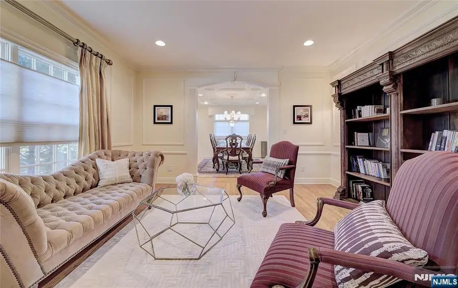 6 Norman Court, Livingston, NJ 07039 - Image #3
