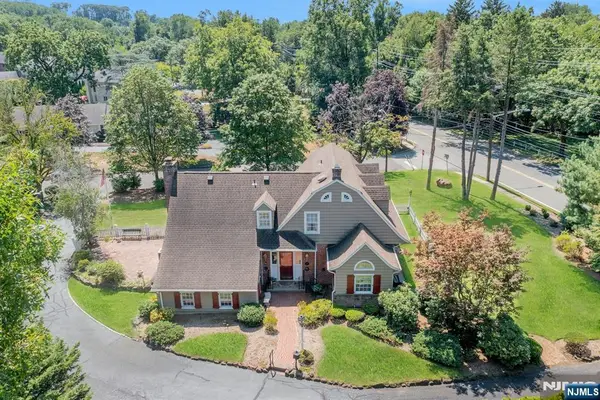 174 Paramus Road, Paramus, NJ 07652