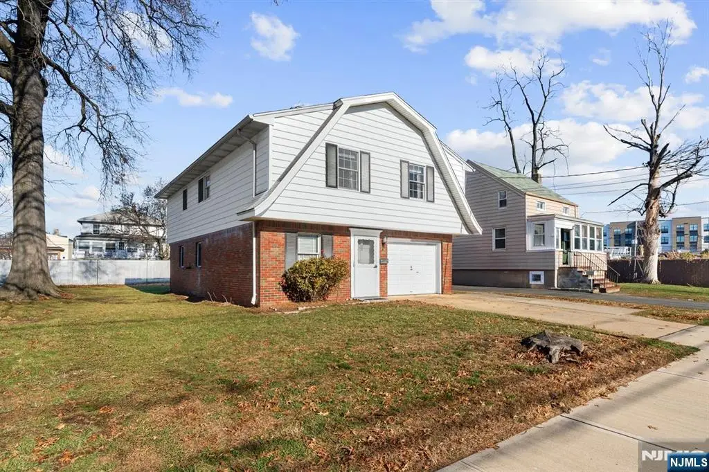 32 Poplar Avenue, Little Ferry, NJ 07643 - Image #1