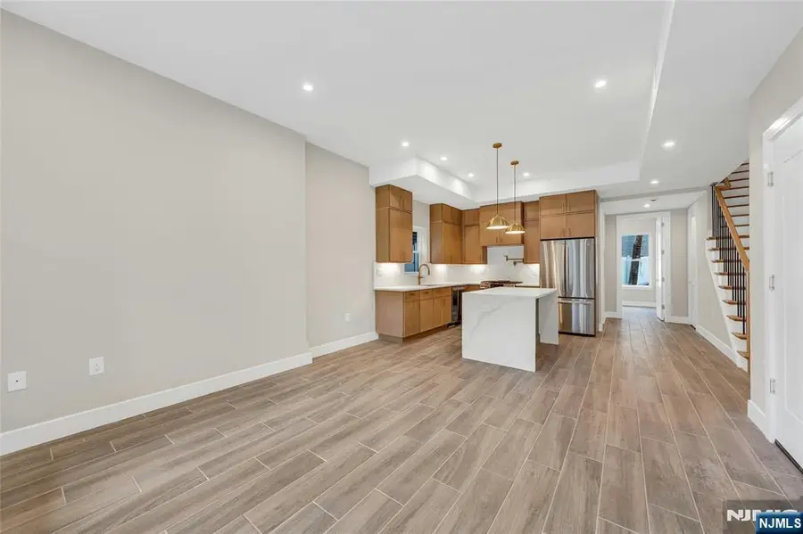 24 Clinton Avenue 1, Jersey City, NJ 07304 - Image #3