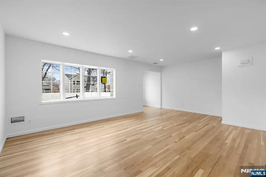 1054 Stonewall Lane, Secaucus, NJ 07094 - Image #3