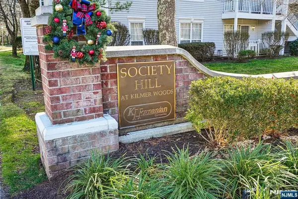 135 Raintree Lane, Mahwah, NJ 07430