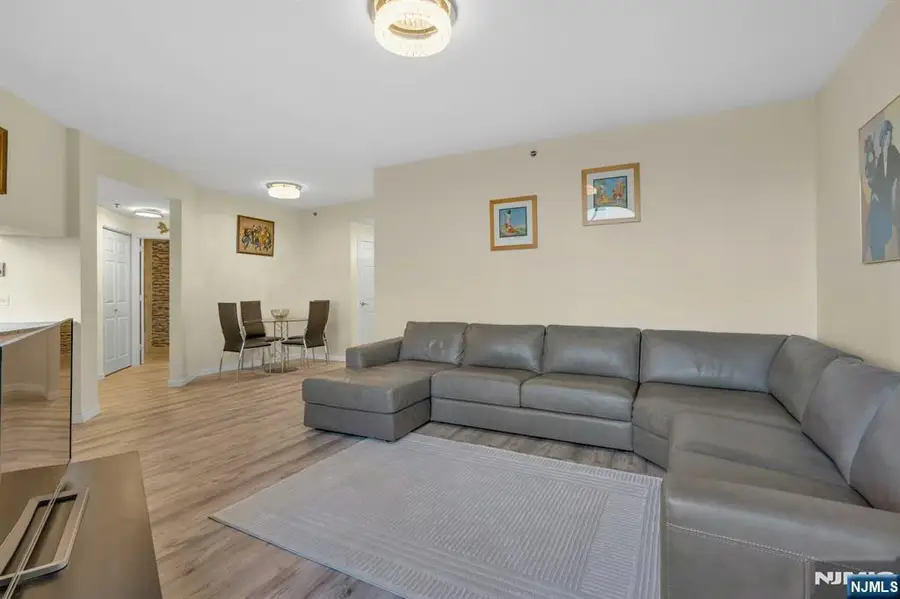 100 Old Palisade 3101, Fort Lee, NJ 07024 - Image #3