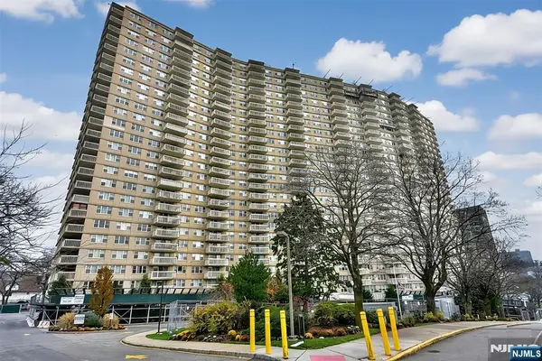 555 North 8N, Fort Lee, NJ 07024