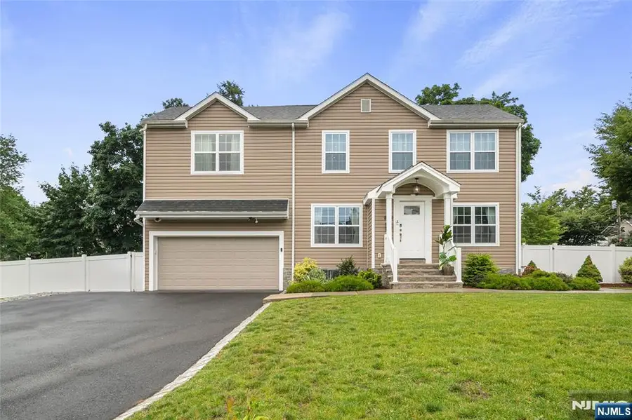 322 E Midland Avenue, Paramus, NJ 07652 - Image #2
