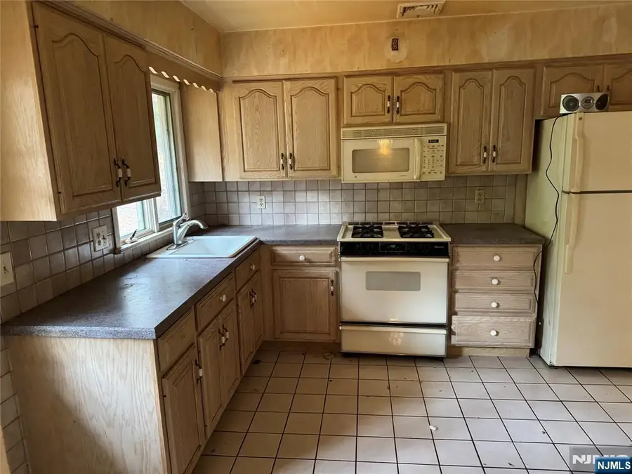 185 Kakeout Road, Kinnelon, NJ 07405 - Image #3