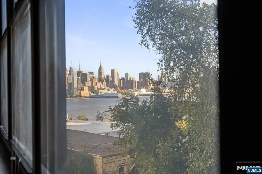 7000 Boulevard East 11E, Guttenberg, NJ 07093 - Image #3