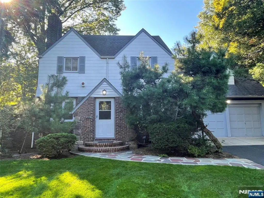 1 Grange Court, Teaneck, NJ 07666 - Image #1