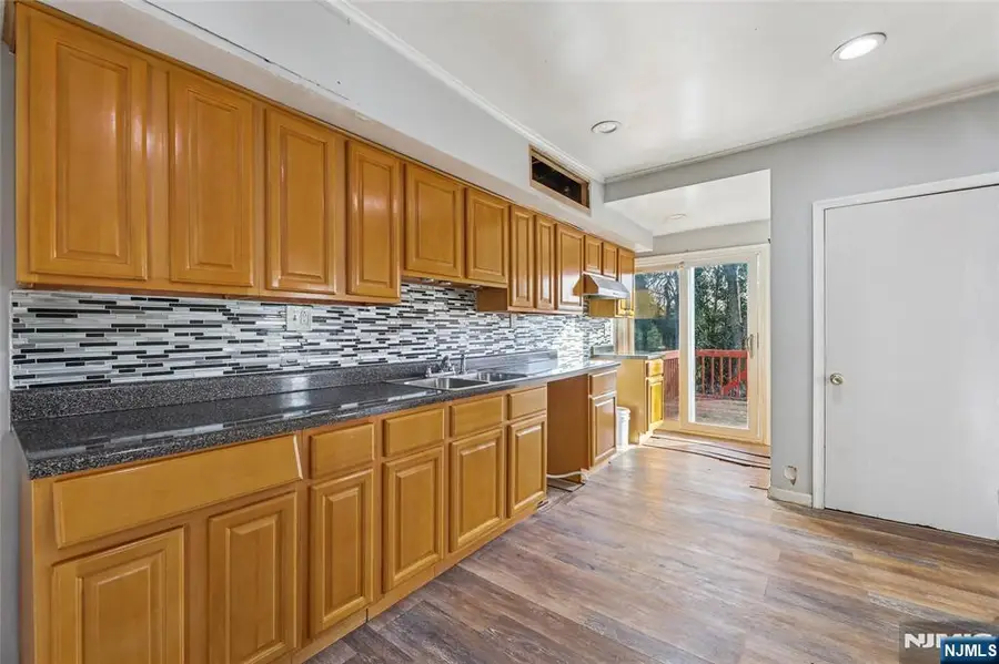 109 Luke Avenue, Bergenfield, NJ 07621 - Image #3