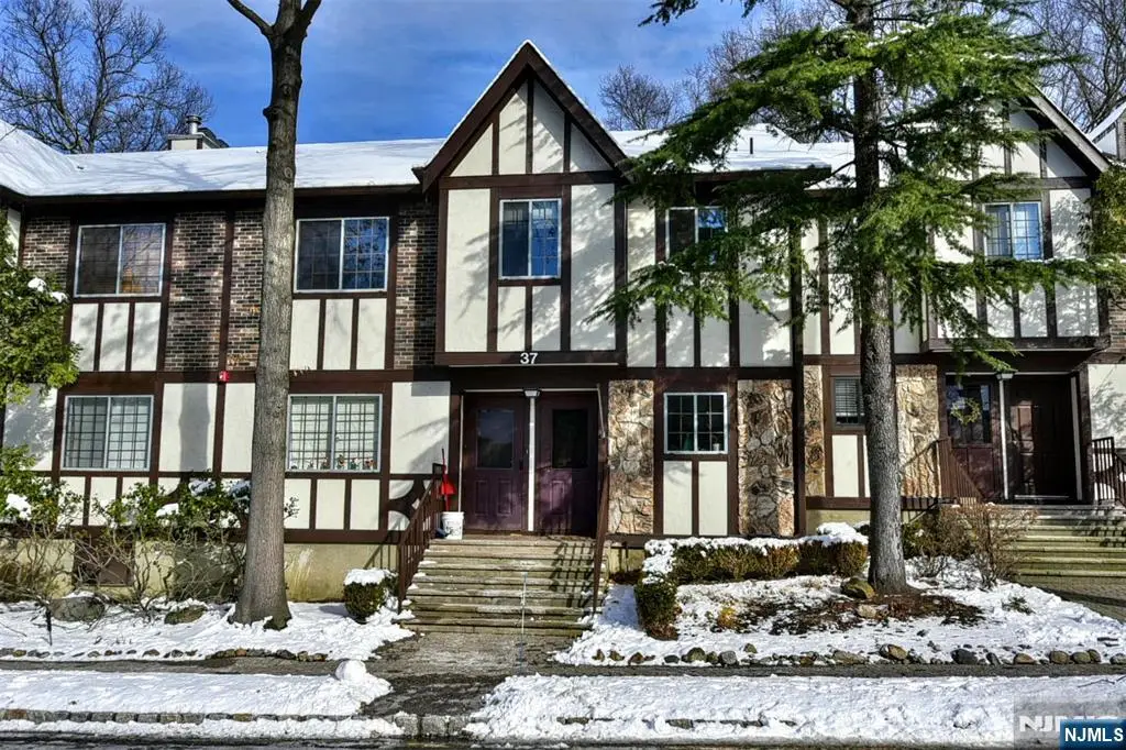 3707 Mark Twain Way, Mahwah, NJ 07430 - Image #1