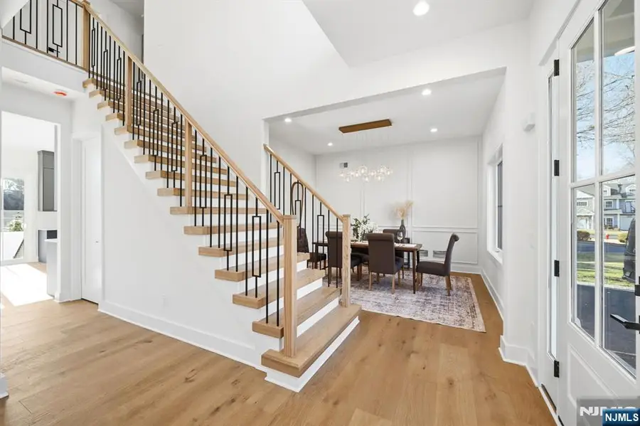 4 Maplewood Drive, Livingston, NJ 07039 - Image #3