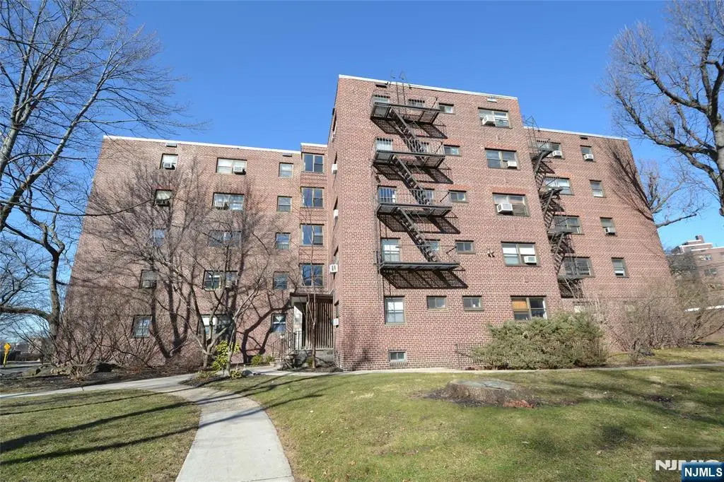401 Park Place 1-E, Fort Lee, NJ 07024 - Image #1
