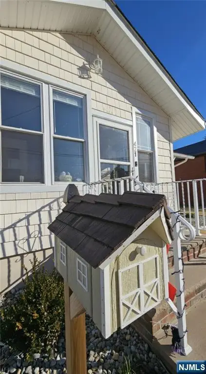 421 Lincoln Avenue, Pompton Lakes, NJ 07442 - Image #2