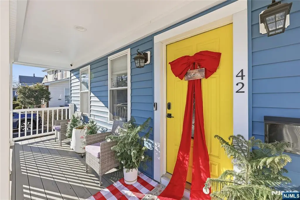 42 S Demarest Avenue, Bergenfield, NJ 07621 - Image #1