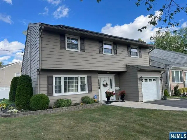 26 Donna Court, Nutley, NJ 07110 - Image #2