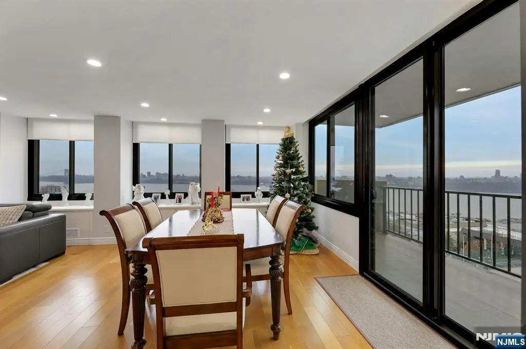 300 Winston Drive C0910, Cliffside Park, NJ 07010 - Image #1