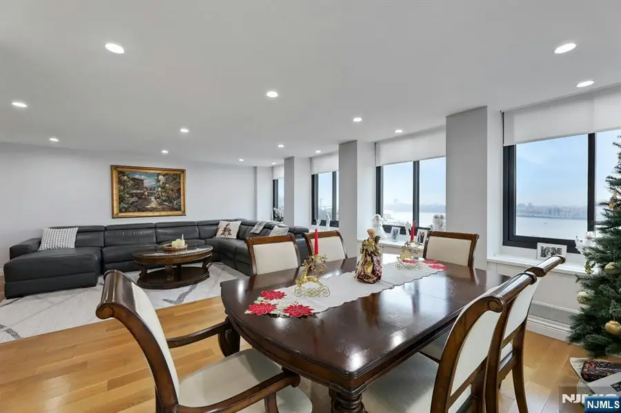 300 Winston Drive C0910, Cliffside Park, NJ 07010 - Image #3