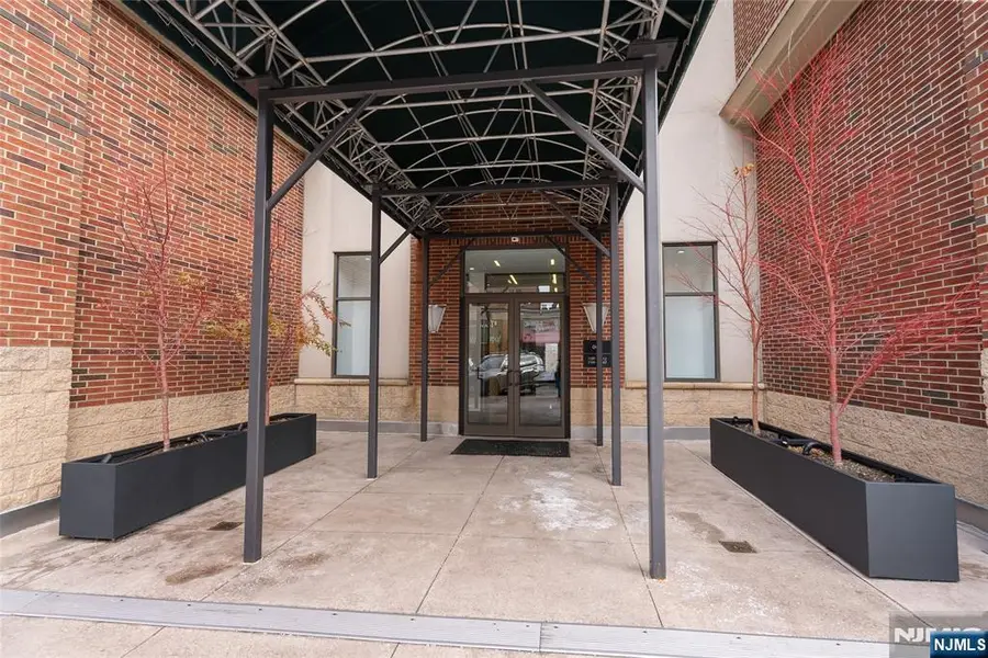 2201 City Place, Edgewater, NJ 07020 - Image #2