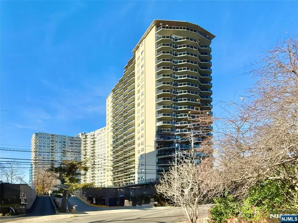 2077 Center Avenue 5E, Fort Lee, NJ 07024 - Image #1