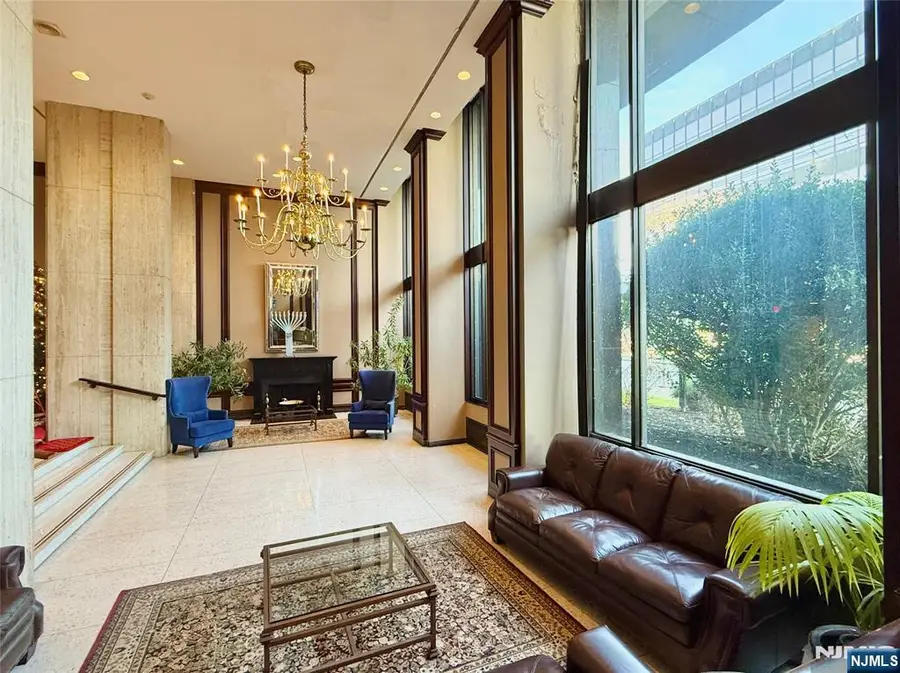 2077 Center Avenue 5E, Fort Lee, NJ 07024 - Image #3