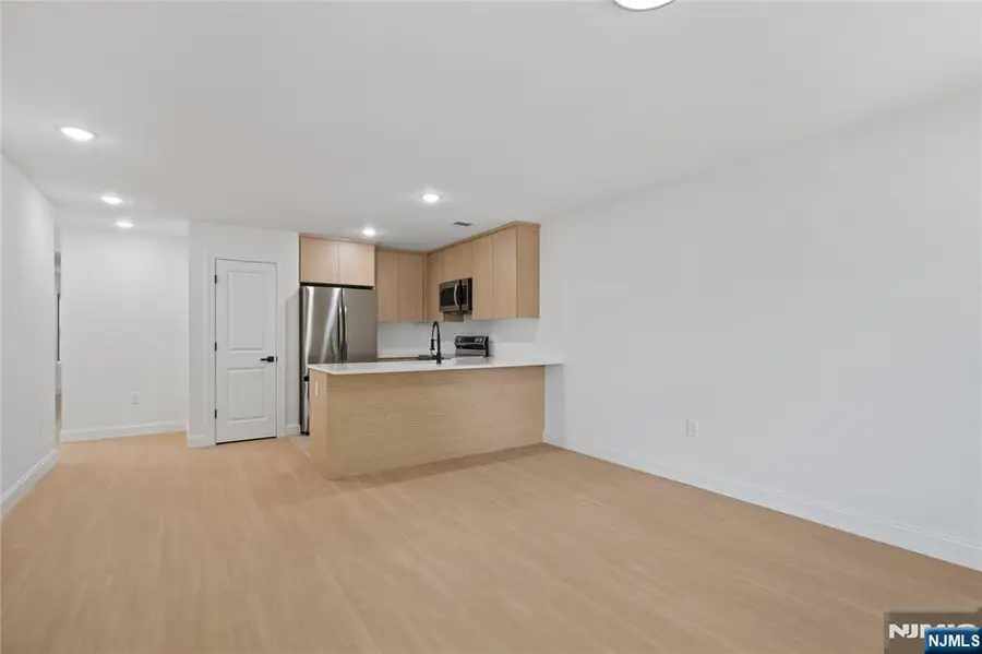 7 Montclair, Paterson, NJ 07503 - Image #2