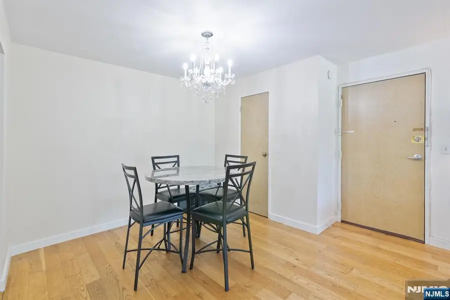 462C Liberty Street 312, Little Ferry, NJ 07643 - Image #3