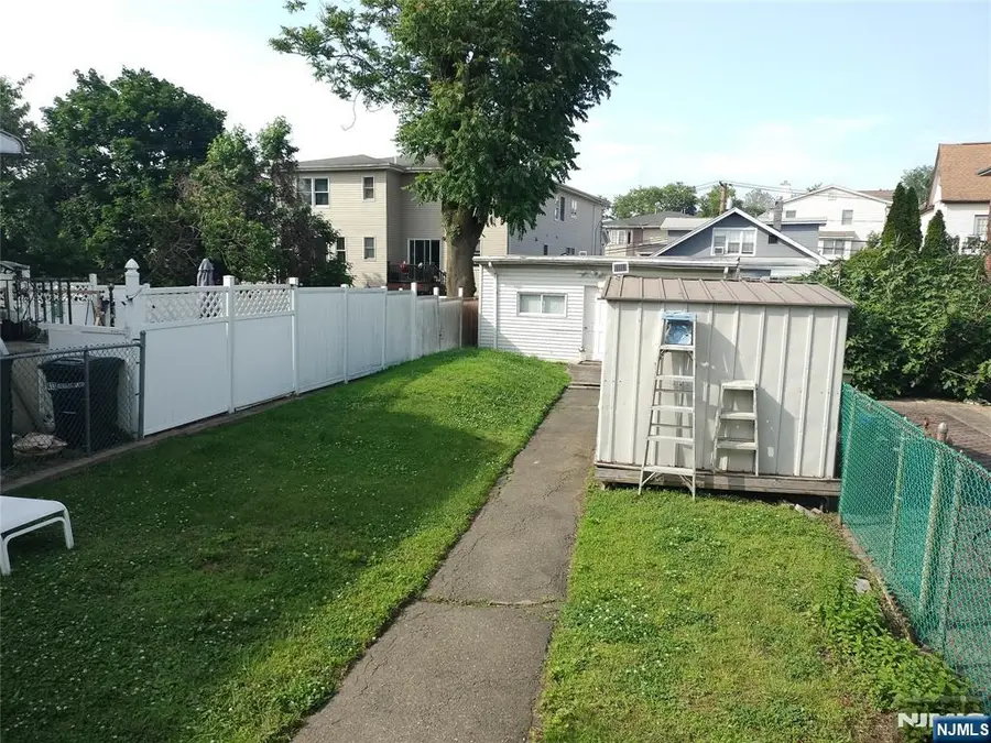 411 Sheridan Place, Fairview, NJ 07022 - Image #3
