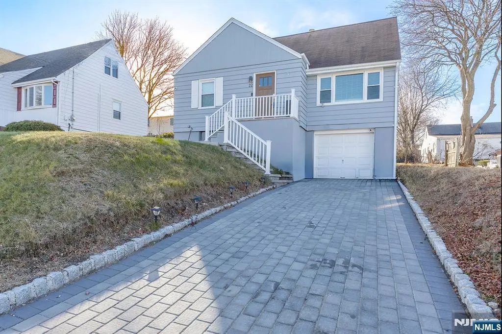 22 Ridgeview Drive, Woodland Park, NJ 07424 - Image #1
