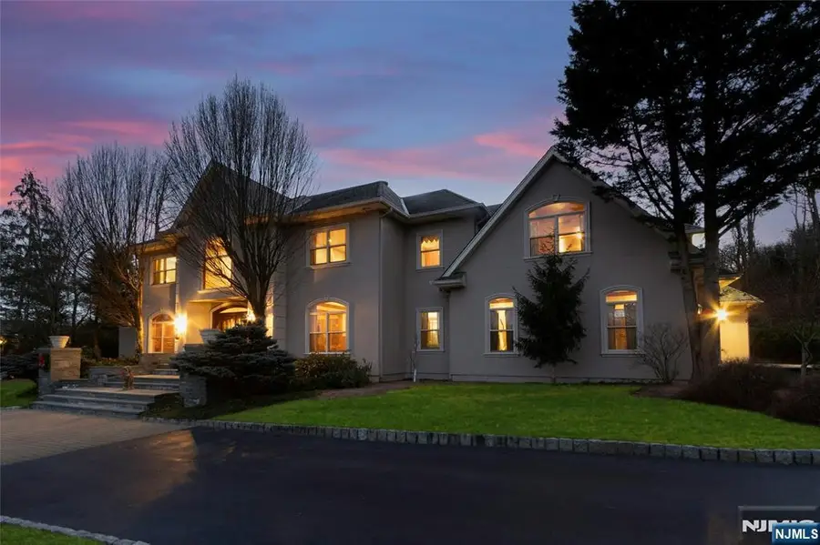 7 Finn Court, Mahwah, NJ 07430 - Image #3