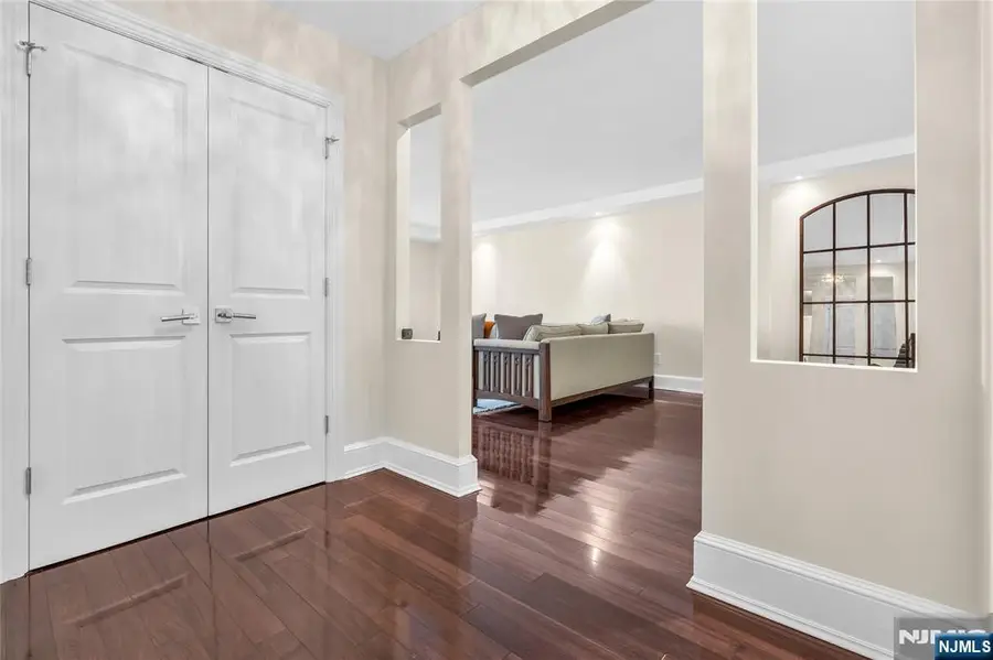 200 Winston Drive 1711, Cliffside Park, NJ 07010 - Image #2