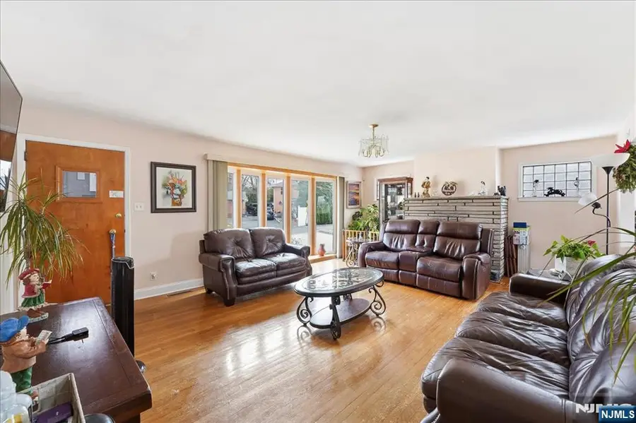 3 Linda Lane, Fairview, NJ 07022 - Image #2