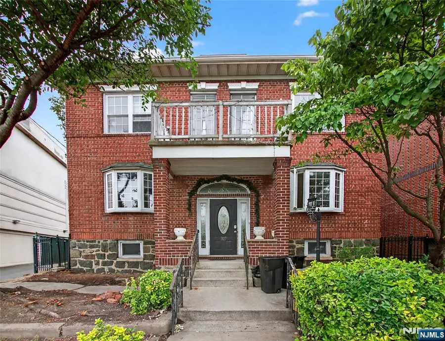 307 Fairview Avenue, Fairview, NJ 07022 - Image #3