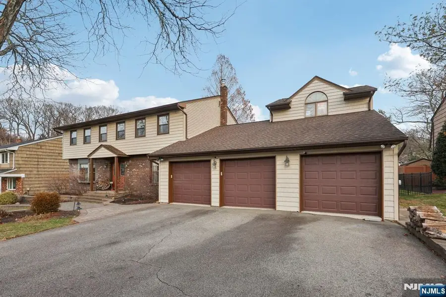 7 Welsh Court, Wayne, NJ 07470 - Image #2