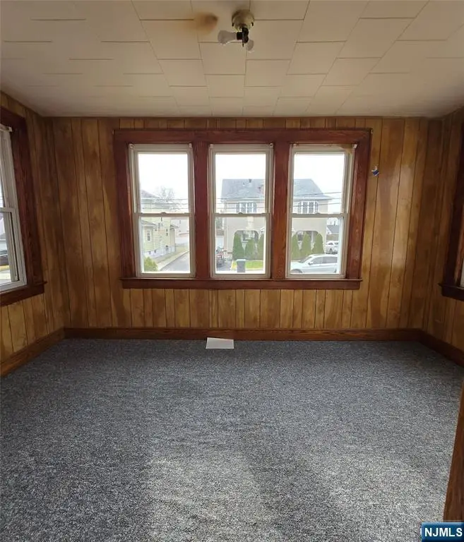 33 Harcourt Avenue, Bergenfield, NJ 07621 - Image #3